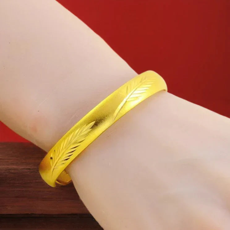 Yiye Rich Woman Gold-plated Open Heart Sutra Bracelet